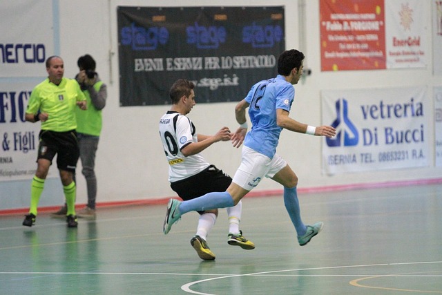 在强队环伺 在强队环伺